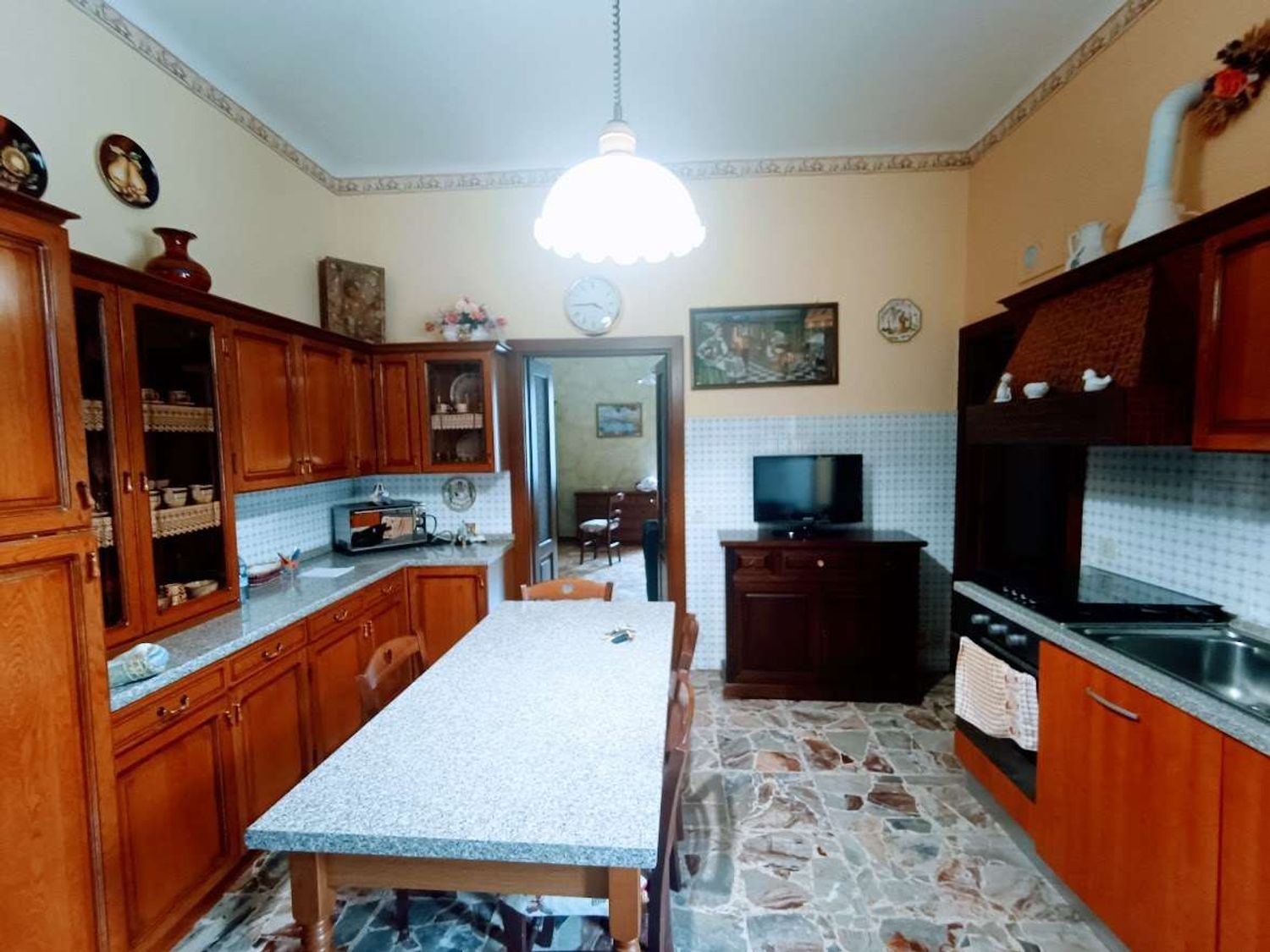Zona stazione · Appartamento con ingresso indipendente a Domodossola